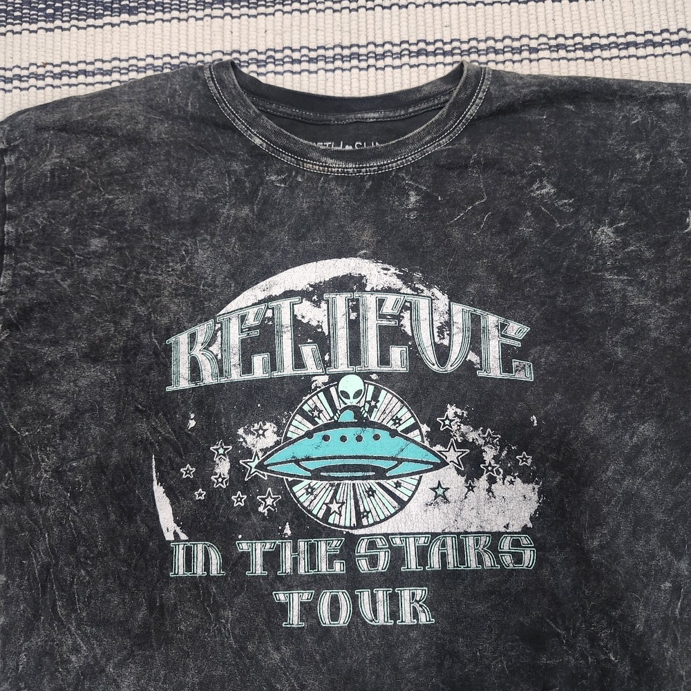 Fifth Sun Women's Cropped Shirt Black L‎ Alien Screaming Acid Wash Size XL - Picture 2 of 6